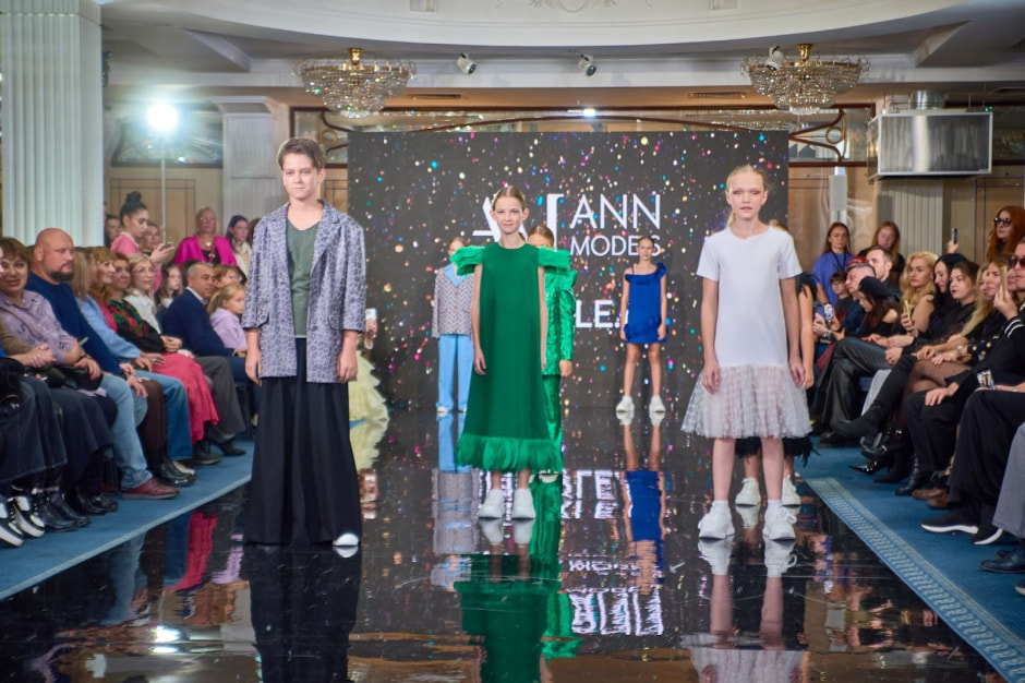 10-Воспитанники агентства на показе Neva Fashion Week в Санкт Петербурге.jpg