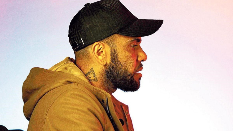 Дани Алвес и суд 1.jpg