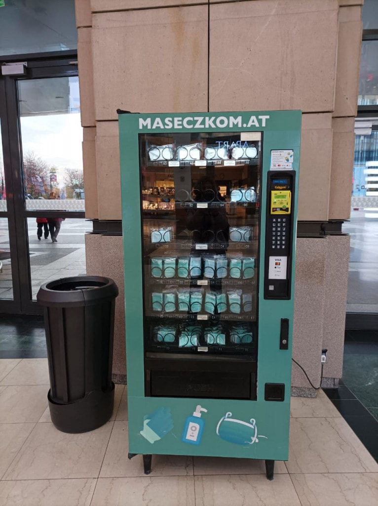 вакцина в польше3.jpg