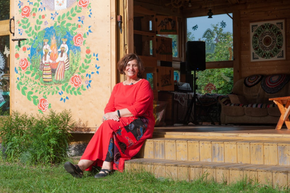 Агроусадьба Стулы и батлейка 2_Лариса Быцко.jpg