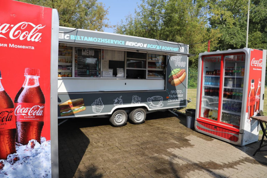 На белорусско-польской границе организовали зону отдыха и поставили фудтрак (2).jpg