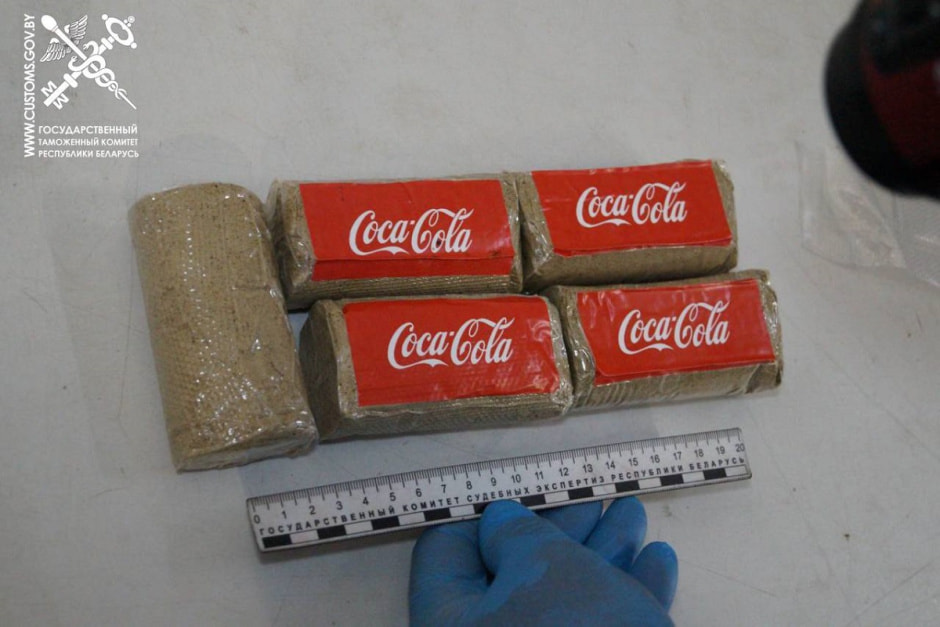 Гашиш в упаковке Coca-Cola.jpg