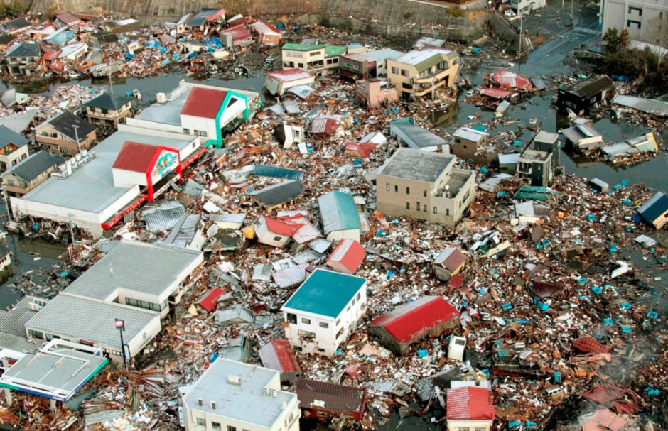 Япония, 2011 землетрясение и цунами3.jpg