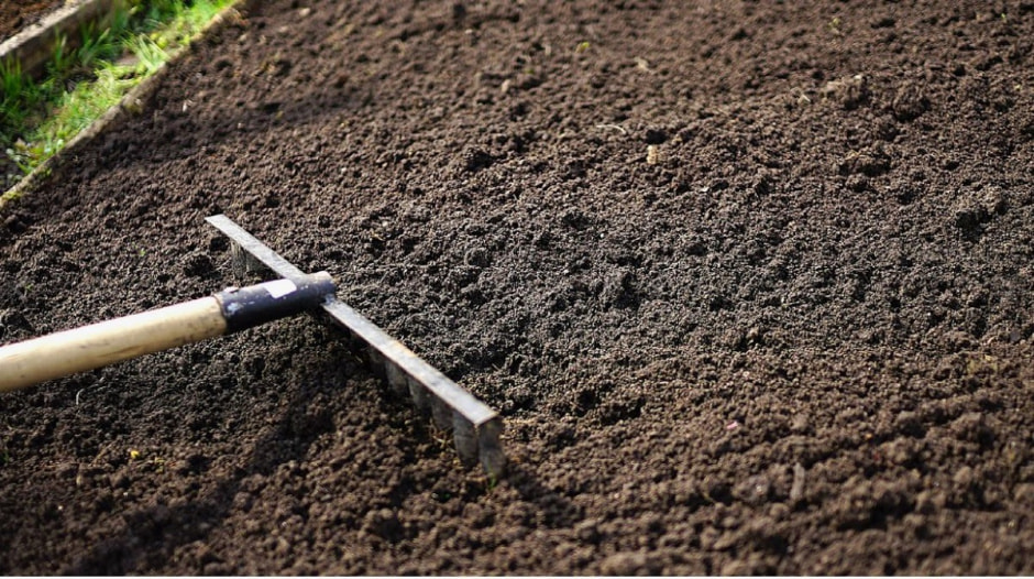 Рыхление почвы.jpg