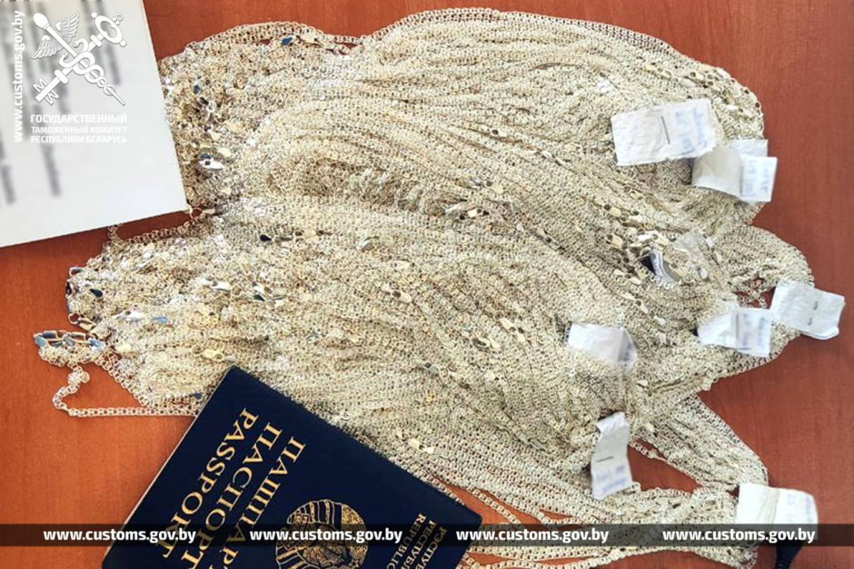 Ювелирка на таможне.jpg