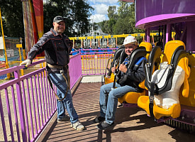 Падение с 35 метров за секунды – теперь и в Беларуси: в парке Челюскинцев запустили новый аттракцион