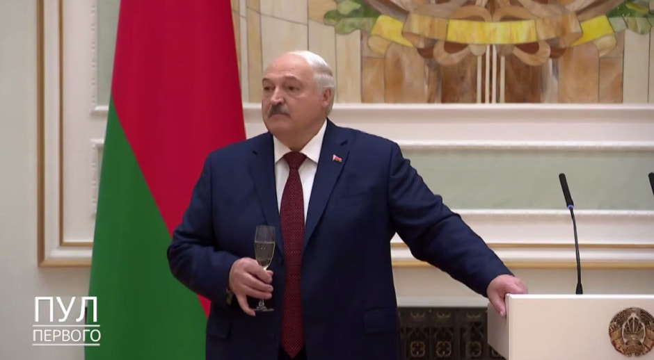 Лукашенко, Дыорец Независимости.jpg