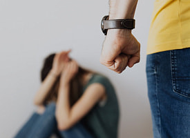 “У него нет аналога”: слово “абьюзер” могут включить в словари русского языка