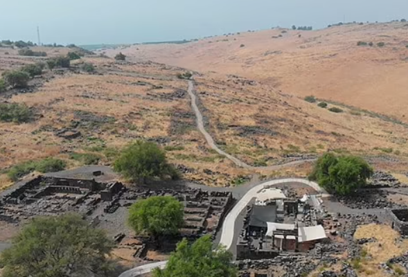 Археологи нашли потерянный храм, где Иисус творил чудеса.png Археологи нашли потерянный храм, где Иисус творил чудеса.png