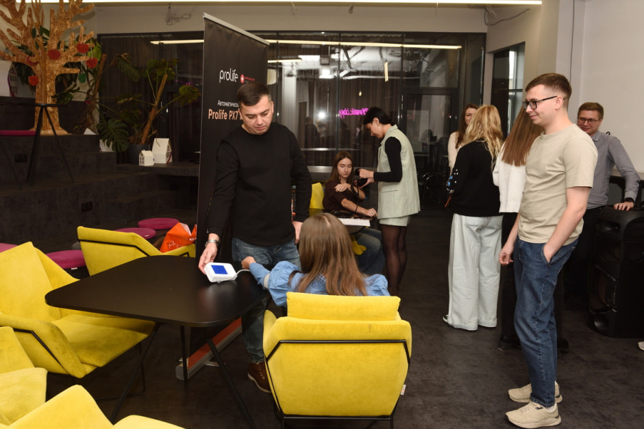 измерили давление офисным работникам 06.JPG