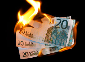 Евро пробил дно почти за год, доллар откатился до минимума за 1,5 месяца – итоги торгов в Беларуси 10 апреля