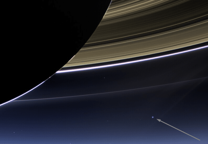 Земля с сатурна