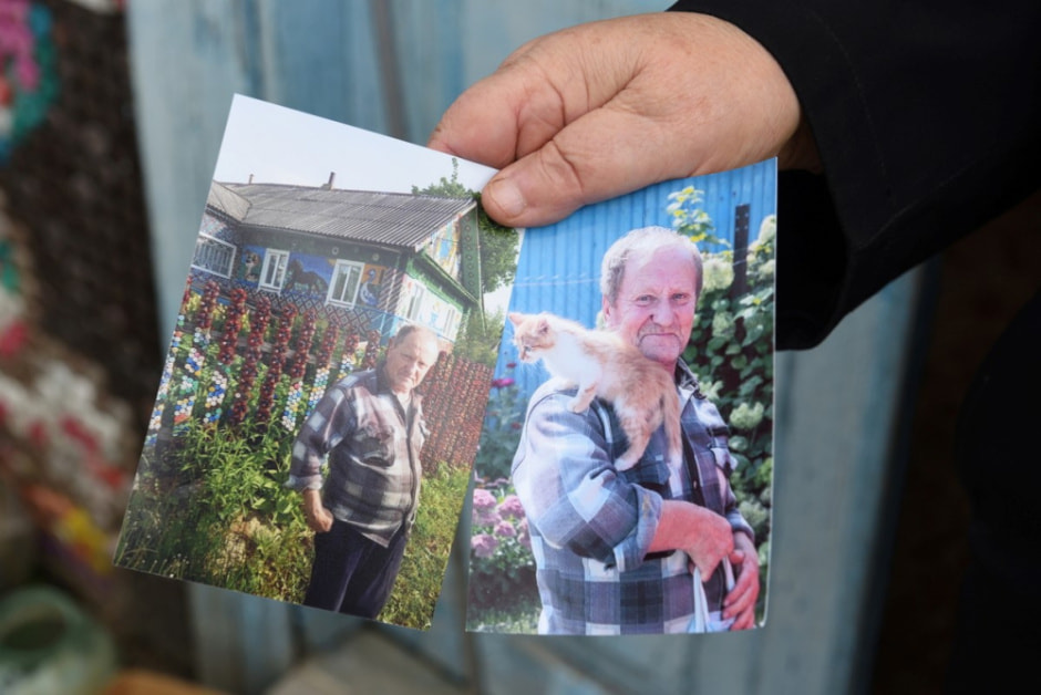 Дом обитый пластиковыми крышками 4.jpg