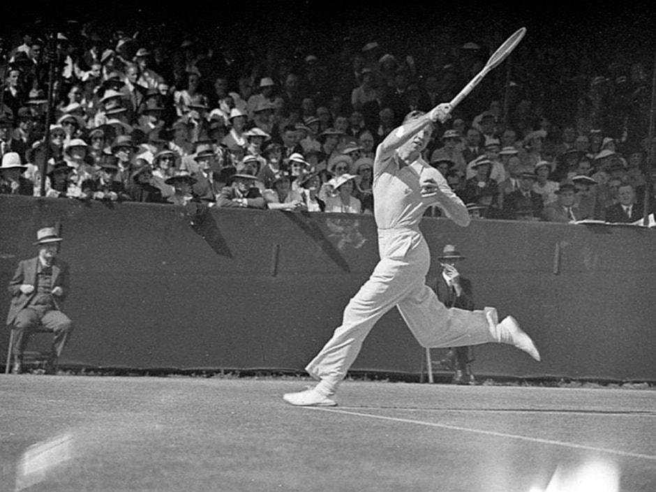 Большой шлем_мужчины играли в теннис в брюках.jpg