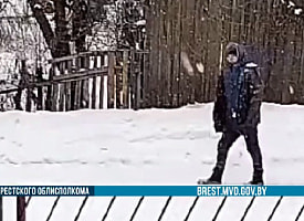 Пропавшего под Пинском подростка заметили на камерах видеонаблюдения. Как он выглядит сейчас?