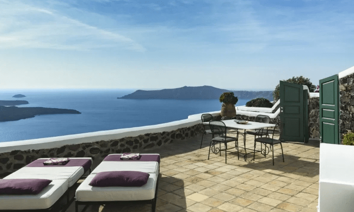 1 Vasilicos на острове Санторини.PNG