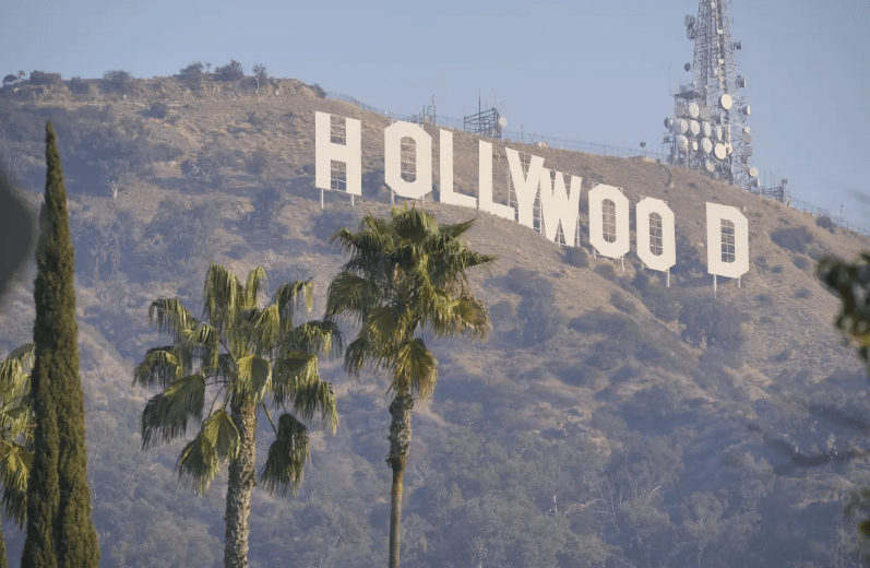 голливуд знак 2.png