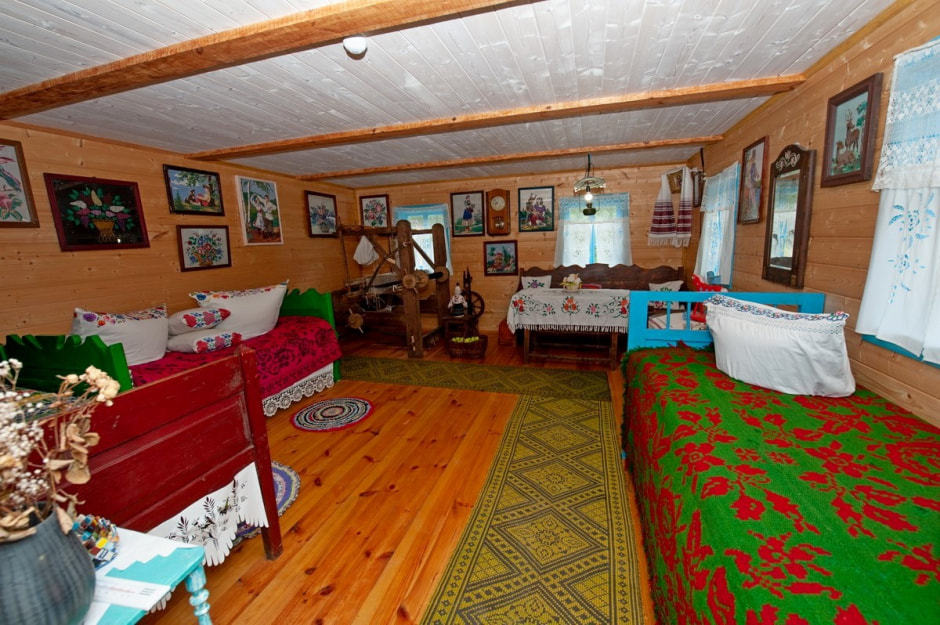 Агроусадьба Стулы и батлейка 13.jpg