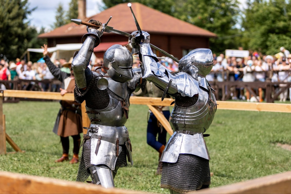 7-Сражение рыцарей на фестивале Наш Грюнвальд.jpg