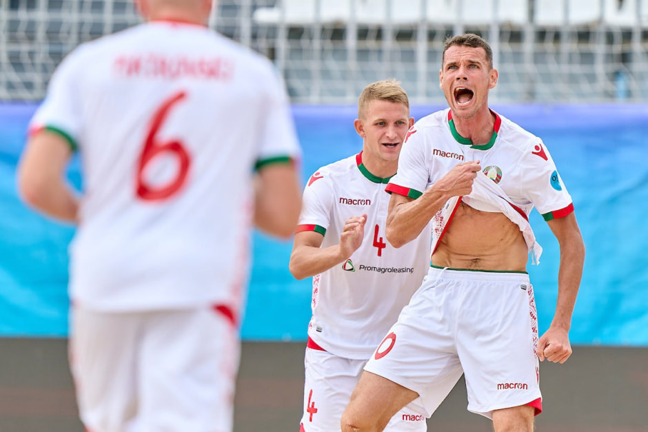 Пляжный футбол