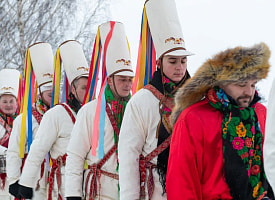 Посмотрели, как выглядит самый мужской колядный обряд в Беларуси