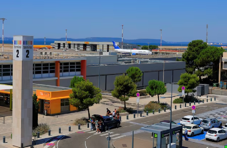 Аэропорт, Франция.jpg