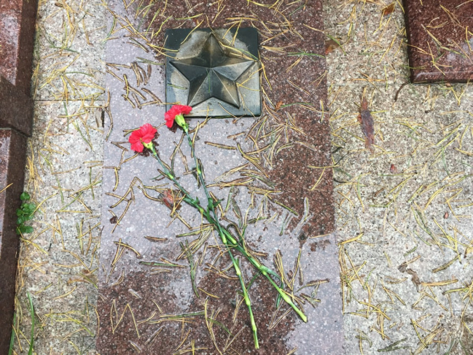 восточное кладбище репортаж 6.jpg восточное кладбище репортаж 6.jpg