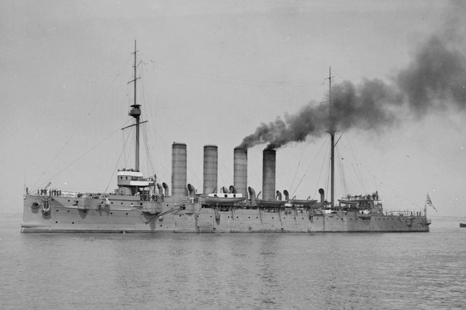 Чем запомнились Годы Дракона 1_Крейсер Варяг.jpg