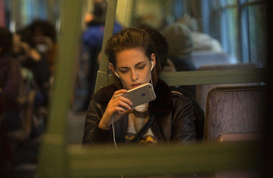 4-Кадр из фильма Персональный покупатель.jpg