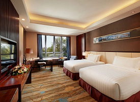 Известный отель в Минске закроется на срок до 3 месяцев. Что будет с туристами?