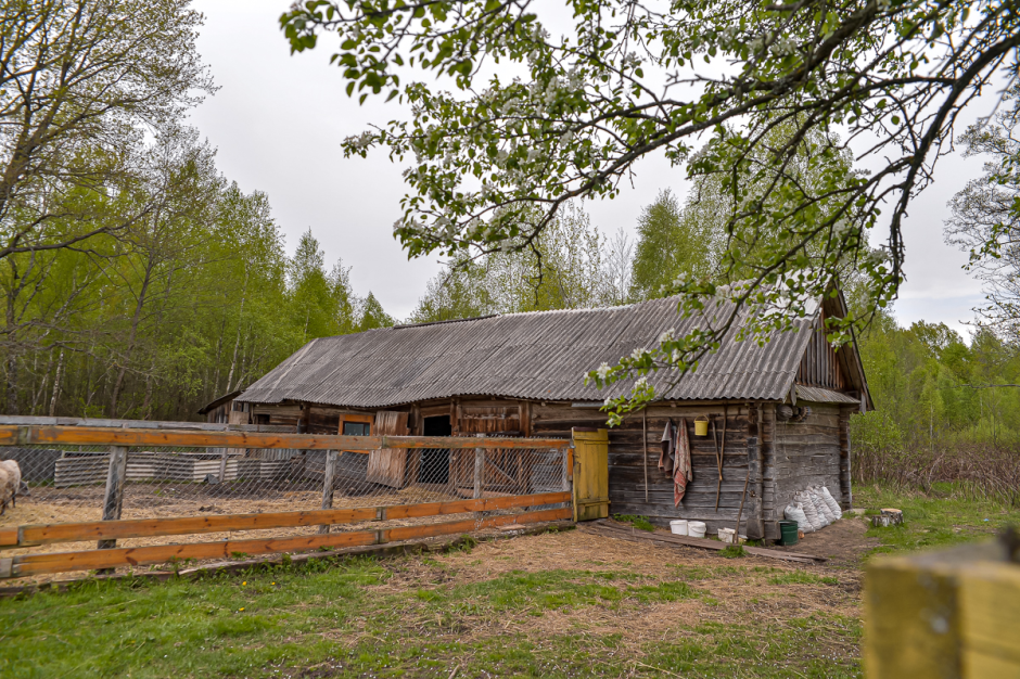 Антон Гнетько и хутор 16.png