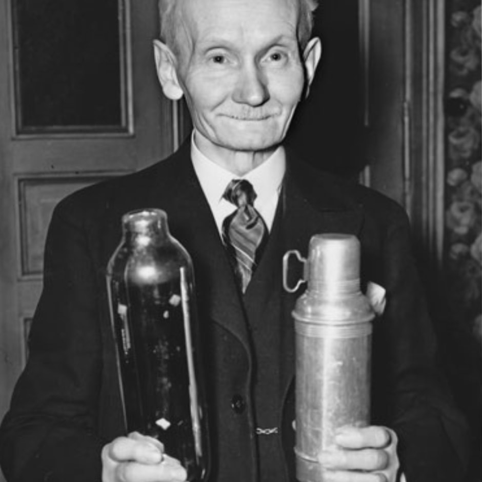 Изобретения немецких ученых 2_Термос 2.jpg Изобретения немецких ученых 2_Термос 2.jpg
