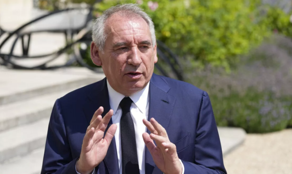 Франсуа Байру.png