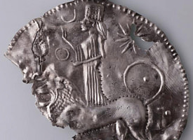 Поразительное открытие: в древнем городе Амос нашли серебряное ожерелье с символами богини Иштар