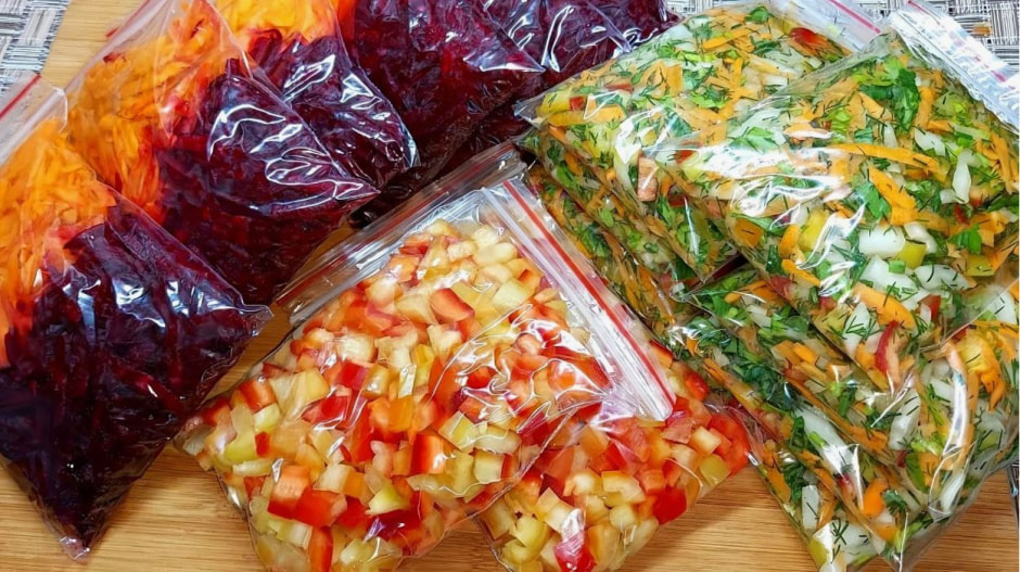 пакеты с овощами