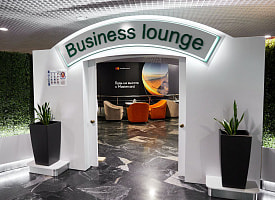 С душем и шведским столом. Аэропорт Минска показал, как выглядит зона ожидания для избранных