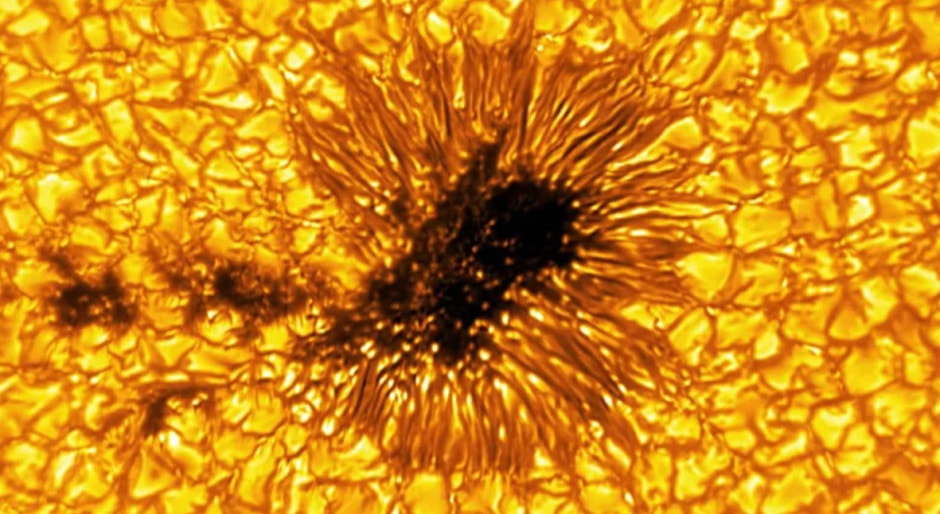 Слнечное пятно.jpg Слнечное пятно.jpg