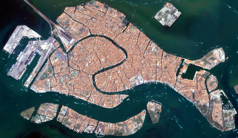 Венеция с высоты птичьего полета.jpg