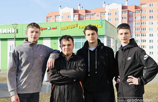 «Просто побежали за продавцами». В Гродно подростки задержали похитителя 19 коробок конфет