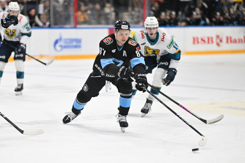 Хоккеиста минского “Динамо” включили в символическую сборную марта в КХЛ.jpg