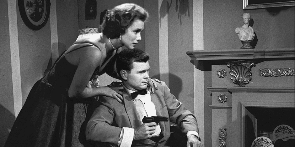 Барри Нельсон в роли Джеймса Бонда Барри Нельсон в роли Джеймса Бонда.png