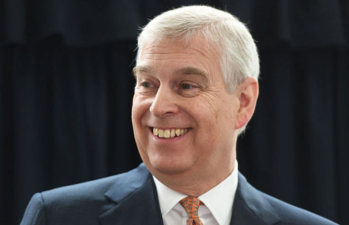 Брата короля Карла III  после задержания обсуждает лошадей, а не свой арест