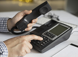 Специально пугают: в милиции предупредили, что делать, когда звонят с “городских номеров”