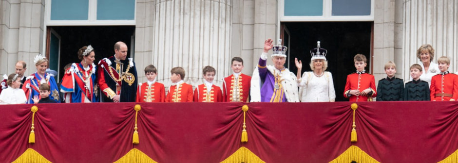 Дворец 2.jpg Дворец 2.jpg