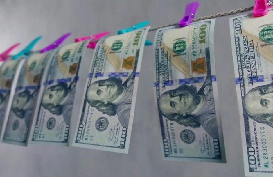 Постиранный доллар.jpg