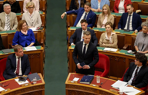 Парламент Венгрии лишил премьер-министра Мадьяра неприкосновенности. Его подозревают в краже телефона