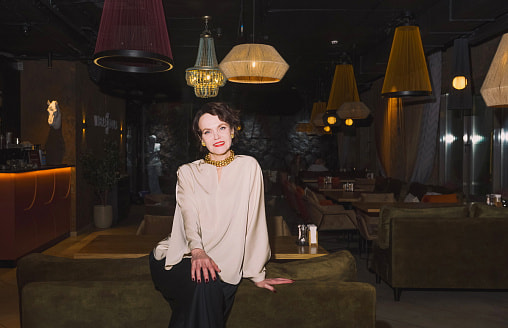 Почему белоруски любят нейтральную одежду? Стилист объяснила феномен 