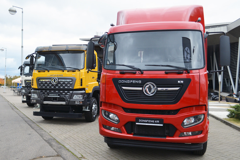 Седельные тягачи Dongfeng.JPG