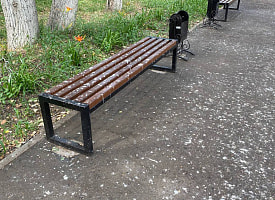 Когда за грязные лавочки после птиц белорусам грозит штраф до 900 рублей? Юрист рассказала