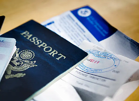 США временно остановили выдачу виз гражданам 75 стран, включая Россию. А что Беларусь?